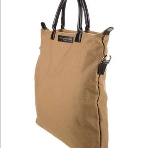want les essentiels tote in organic